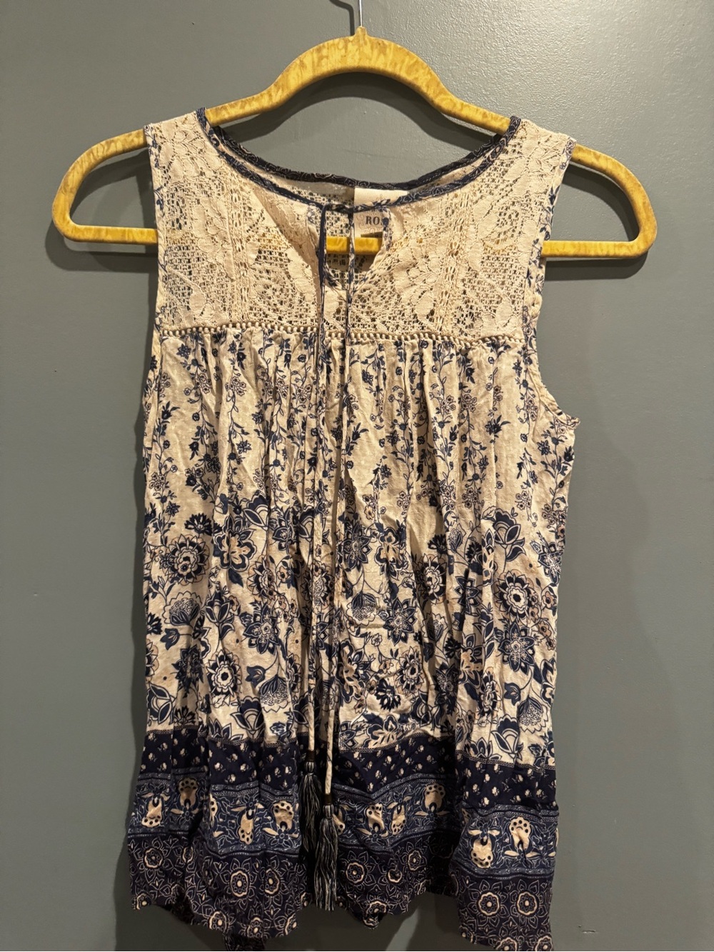 Knox Rose Boho Floral Lace Yoke Tassel Tunic Top XS